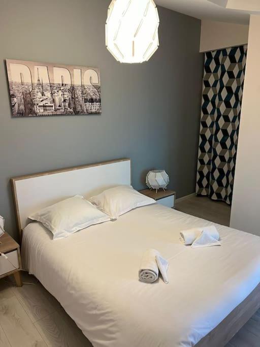 Le Paris Eiffel - Appartement Cosy En Plein Centre 布尔昆 外观 照片