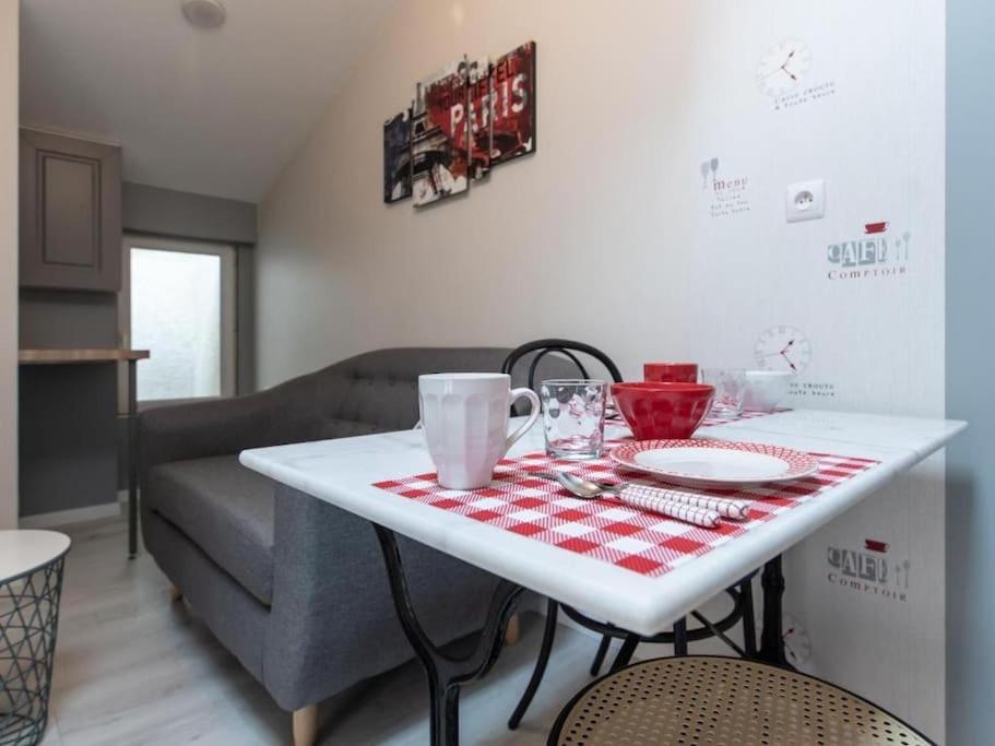 Le Paris Eiffel - Appartement Cosy En Plein Centre 布尔昆 外观 照片