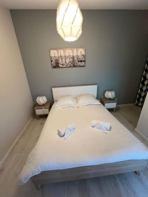 Le Paris Eiffel - Appartement Cosy En Plein Centre 布尔昆 外观 照片